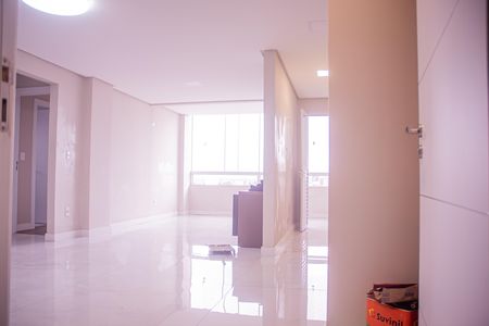 Sala de apartamento para alugar com 2 quartos, 67m² em Dom Feliciano, Gravataí