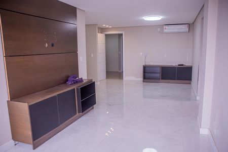 Sala de apartamento para alugar com 2 quartos, 67m² em Dom Feliciano, Gravataí