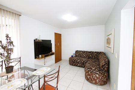 Apartamento para alugar com 45m², 2 quartos e 1 vagaSala