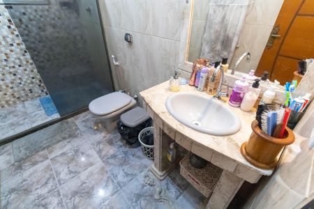 Casa à venda com 215m², 3 quartos e 1 vagaBanheiro do Quarto 1