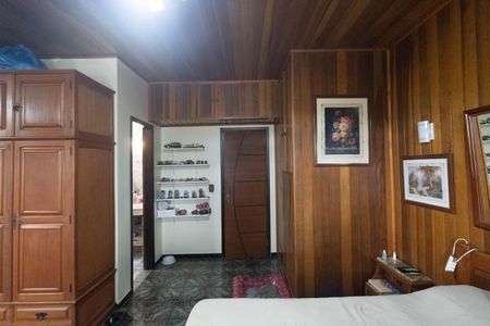 Casa à venda com 215m², 3 quartos e 1 vagaQuarto 1