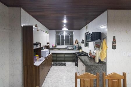 Casa à venda com 215m², 3 quartos e 1 vagaCozinha e Área de Serviço