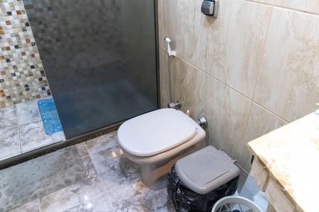 Casa à venda com 215m², 3 quartos e 1 vagaBanheiro do Quarto 1
