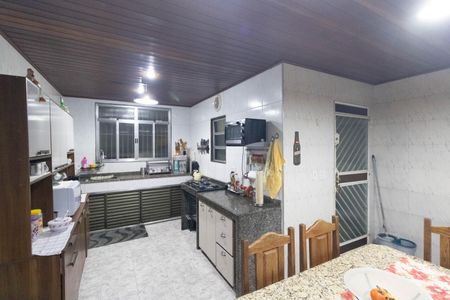 Casa à venda com 215m², 3 quartos e 1 vagaCozinha e Área de Serviço