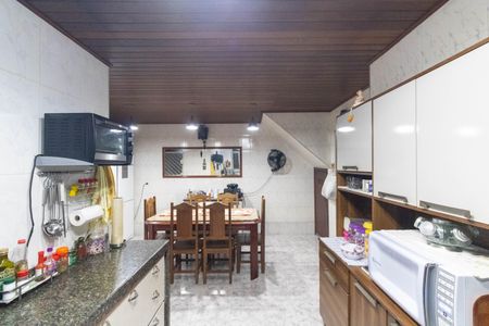 Casa à venda com 215m², 3 quartos e 1 vagaCozinha e Área de Serviço