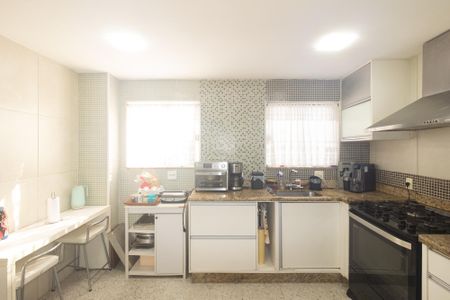 Casa de condomínio à venda com 250m², 3 quartos e 3 vagas Casa de condomínio à venda com 250m², 3 quartos e 3 vagasCozinha
