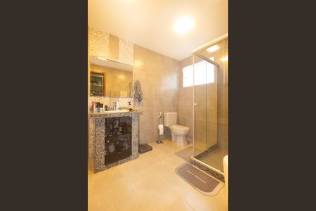 Casa de condomínio à venda com 250m², 3 quartos e 3 vagas Casa de condomínio à venda com 250m², 3 quartos e 3 vagasBanheiro da Suíte 1