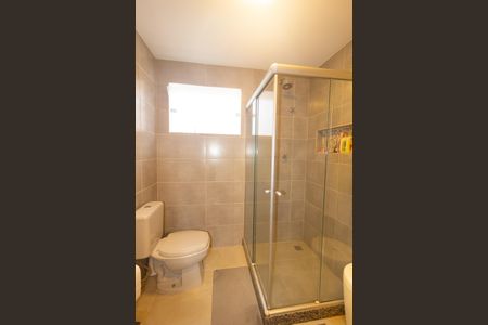 Casa de condomínio à venda com 250m², 3 quartos e 3 vagas Casa de condomínio à venda com 250m², 3 quartos e 3 vagasBanheiro da Suíte 1
