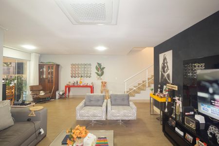Sala de casa de condomínio à venda com 3 quartos, 250m² em Campo Grande, Rio de Janeiro