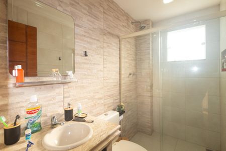 Casa de condomínio à venda com 250m², 3 quartos e 3 vagas Casa de condomínio à venda com 250m², 3 quartos e 3 vagasBanheiro da Suíte 3