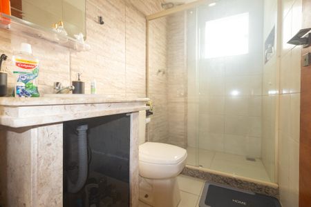 Casa de condomínio à venda com 250m², 3 quartos e 3 vagas Casa de condomínio à venda com 250m², 3 quartos e 3 vagasBanheiro da Suíte 3