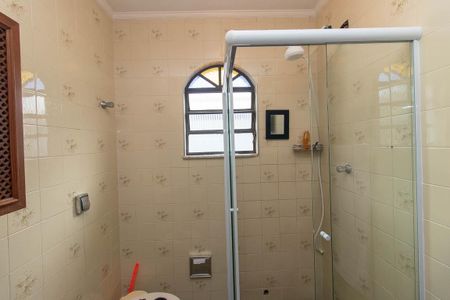 Banheiro Social de casa à venda com 3 quartos, 220m² em Vila Mazzei, São Paulo