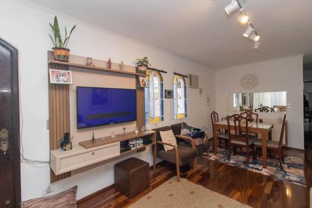 Casa à venda com 3 quartos, 220m² em Vila Mazzei, São Paulo
