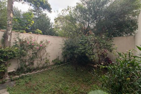 Quintal de casa à venda com 3 quartos, 220m² em Vila Mazzei, São Paulo