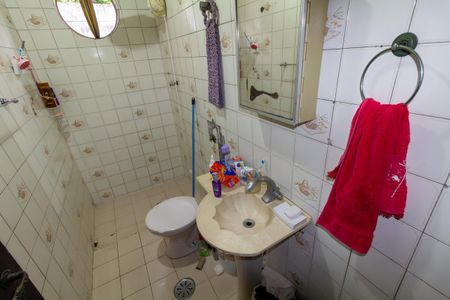 Casa à venda com 472m², 5 quartos e 4 vagas Casa à venda com 472m², 5 quartos e 4 vagasCasa 1 - Banheiro 1