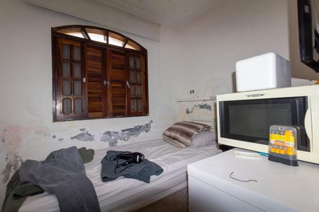 Casa à venda com 472m², 5 quartos e 4 vagas Casa à venda com 472m², 5 quartos e 4 vagasCasa 2 - Quarto 1