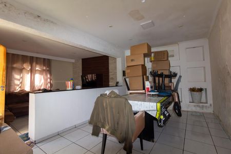 Casa à venda com 472m², 5 quartos e 4 vagas Casa à venda com 472m², 5 quartos e 4 vagasCasa 2 - Sala