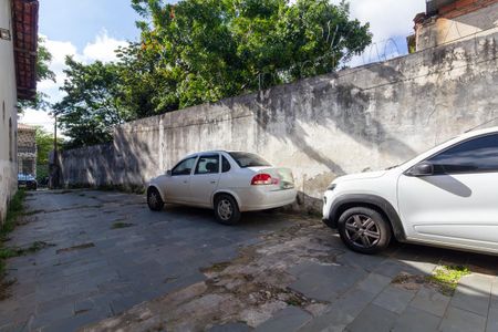 Casa à venda com 472m², 5 quartos e 4 vagas Casa à venda com 472m², 5 quartos e 4 vagasGaragem