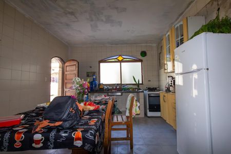 Casa à venda com 472m², 5 quartos e 4 vagas Casa à venda com 472m², 5 quartos e 4 vagasCasa 1 - Cozinha