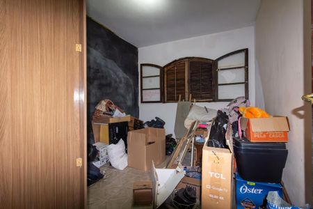 Casa à venda com 472m², 5 quartos e 4 vagas Casa à venda com 472m², 5 quartos e 4 vagasCasa 1 - Quarto 3