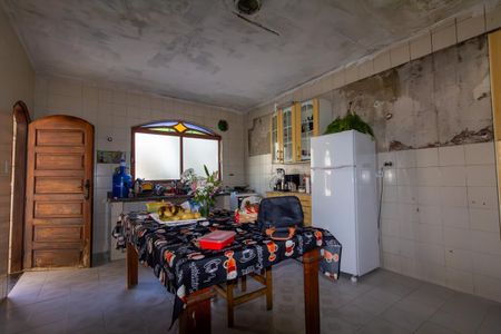 Casa à venda com 472m², 5 quartos e 4 vagas Casa à venda com 472m², 5 quartos e 4 vagasCasa 1 - Cozinha