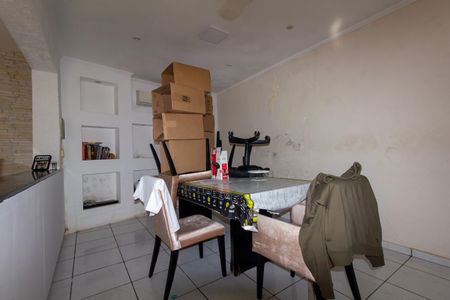 Casa à venda com 472m², 5 quartos e 4 vagas Casa à venda com 472m², 5 quartos e 4 vagasCasa 2 - Sala