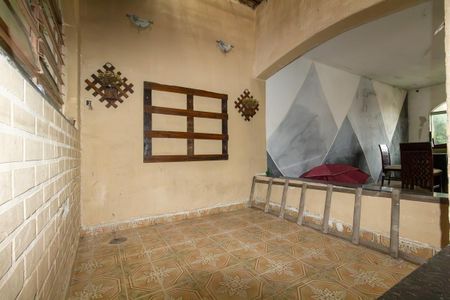 Casa à venda com 472m², 5 quartos e 4 vagas Casa à venda com 472m², 5 quartos e 4 vagasCasa 1 - Sala