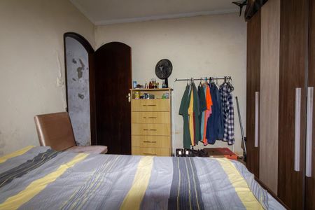 Casa à venda com 472m², 5 quartos e 4 vagas Casa à venda com 472m², 5 quartos e 4 vagasCasa 2 - Quarto 2