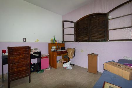 Casa à venda com 472m², 5 quartos e 4 vagas Casa à venda com 472m², 5 quartos e 4 vagasCasa 1 - Quarto 1