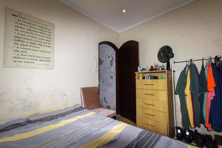 Casa à venda com 472m², 5 quartos e 4 vagas Casa à venda com 472m², 5 quartos e 4 vagasCasa 2 - Quarto 2