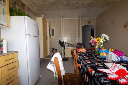 Casa à venda com 472m², 5 quartos e 4 vagas Casa à venda com 472m², 5 quartos e 4 vagasCasa 1 - Cozinha