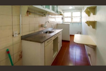 Apartamento para alugar com 65m², 2 quartos e 2 vagasCozinha 