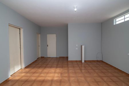 Casa para alugar com 100m², 4 quartos e 2 vagas Casa para alugar com 100m², 4 quartos e 2 vagasSala