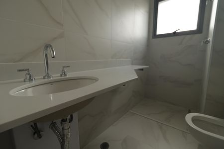 Apartamento à venda com 144m², 3 quartos e 2 vagasBanheiro da Suíte 3