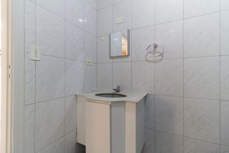 Banheiro de casa para alugar com 1 quarto, 45m² em Vila Brasilio Machado, São Paulo