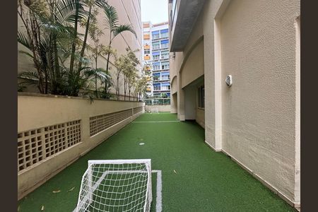 Apartamento para alugar com 95m², 2 quartos e 3 vagasÁrea comum - quadra esportiva