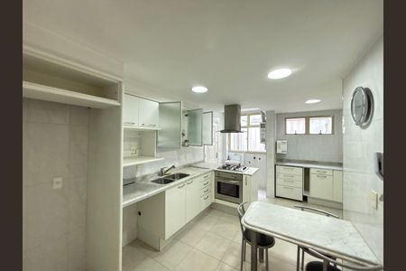 Apartamento para alugar com 95m², 2 quartos e 3 vagasCozinha/Área de serviço