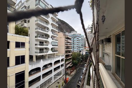 Apartamento para alugar com 95m², 2 quartos e 3 vagasVaranda da sala e dos quartos