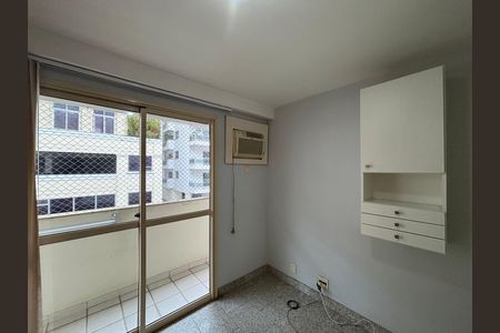 Apartamento para alugar com 95m², 2 quartos e 3 vagasQuarto