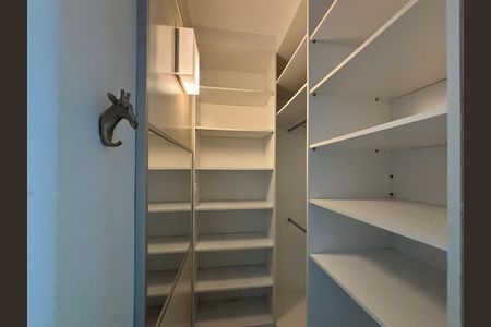 Apartamento para alugar com 95m², 2 quartos e 3 vagasSuíte - closet