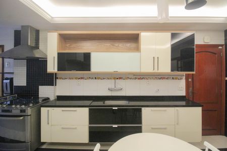 Apartamento para alugar com 400m², 3 quartos e 3 vagas Apartamento para alugar com 400m², 3 quartos e 3 vagasCozinha