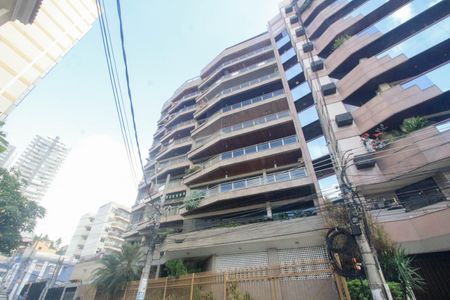Apartamento para alugar com 400m², 3 quartos e 3 vagas Apartamento para alugar com 400m², 3 quartos e 3 vagasFachada