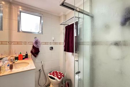 Apartamento à venda com 68m², 2 quartos e 3 vagasBanheiro 