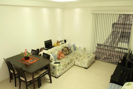Apartamento à venda com 68m², 2 quartos e 3 vagasSala