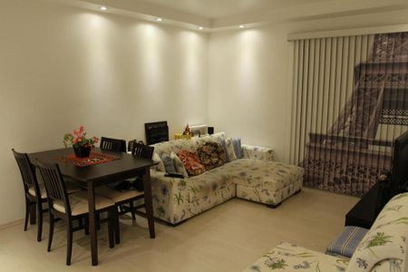 Apartamento à venda com 68m², 2 quartos e 3 vagasSala