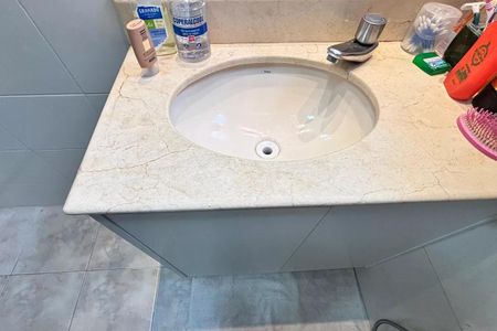 Apartamento à venda com 68m², 2 quartos e 3 vagasBanheiro