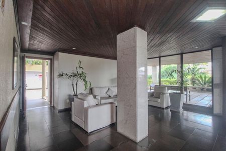 Apartamento à venda com 103m², 3 quartos e 1 vaga Apartamento à venda com 103m², 3 quartos e 1 vagaHall de entrada