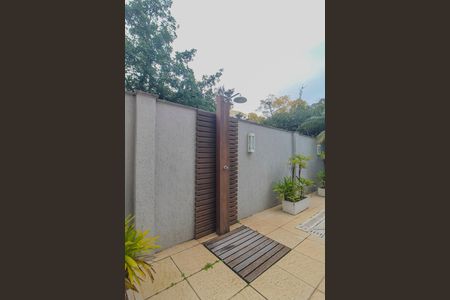 Apartamento à venda com 103m², 3 quartos e 1 vaga Apartamento à venda com 103m², 3 quartos e 1 vagaÁrea comum - Piscina