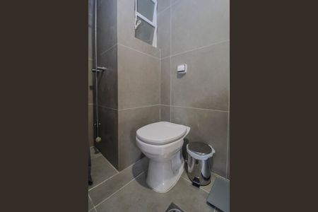 Apartamento à venda com 103m², 3 quartos e 1 vaga Apartamento à venda com 103m², 3 quartos e 1 vagaBanheiro