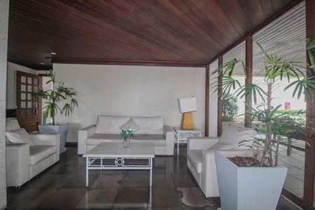 Apartamento à venda com 103m², 3 quartos e 1 vaga Apartamento à venda com 103m², 3 quartos e 1 vagaHall de entrada